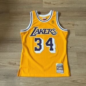 Throwback Lakers Jersey Mitchell & Ness
